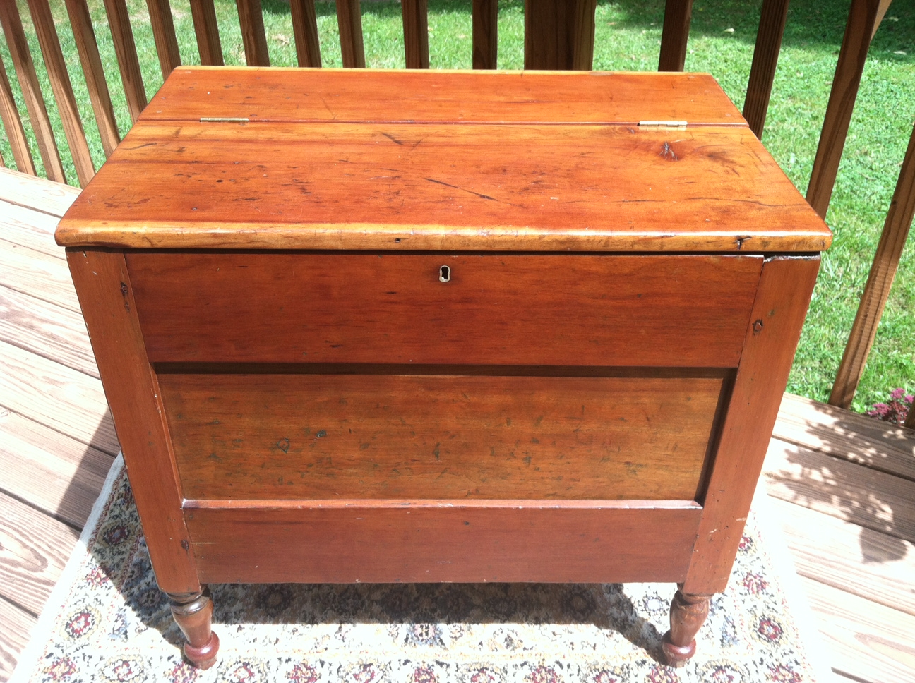 Early Kentucky Sugar Chest InstAppraisal